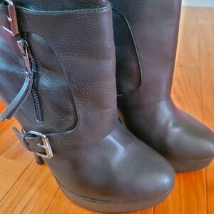 Black leather heeled booties